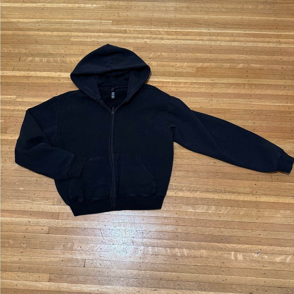 SKIMS Classic Cotton Fleece Zip-Up Hoodie - Picture 5 of 5